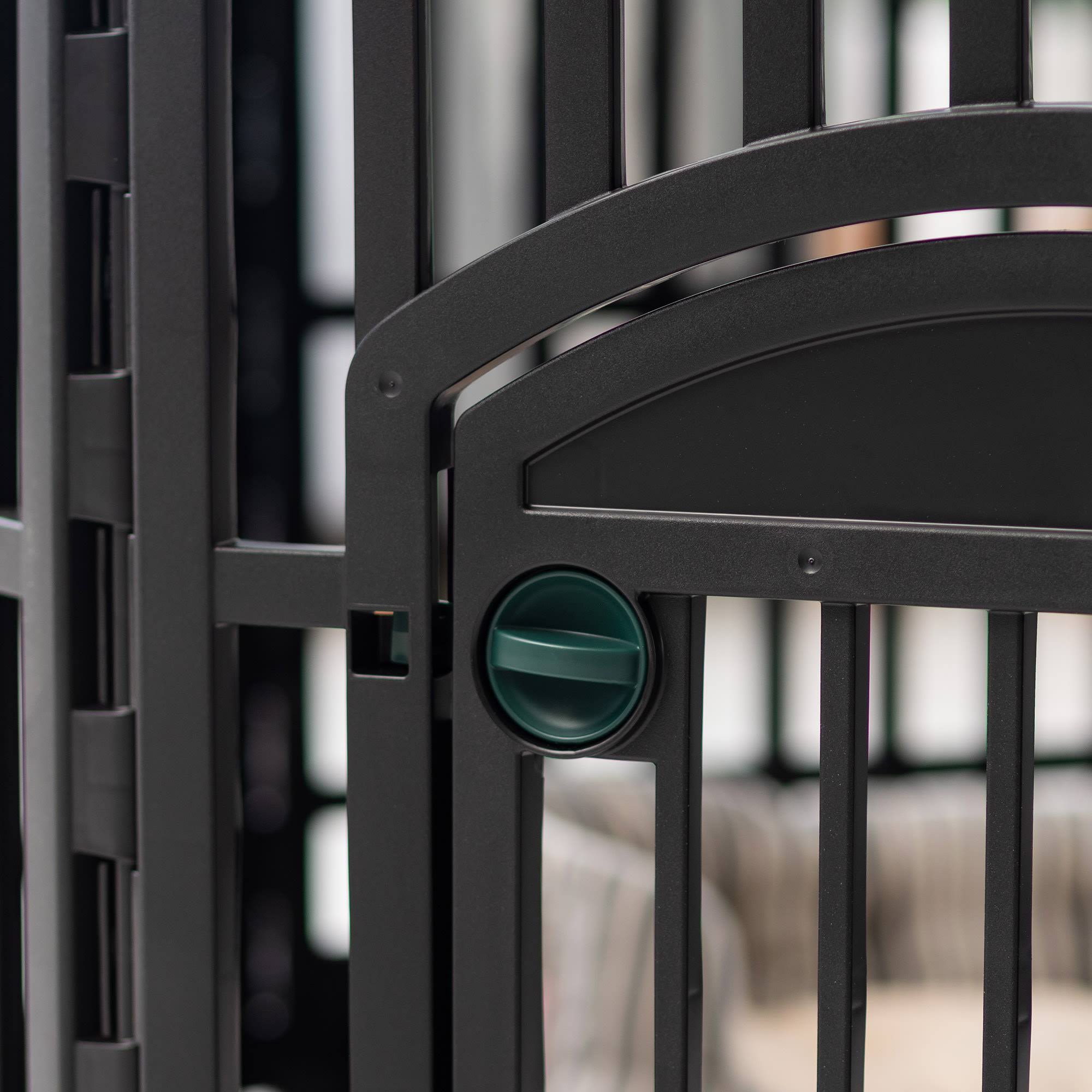 8 Panel Plastic Playpen, Hunter Green - Black Q946465