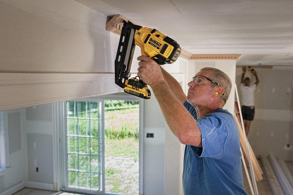 Angled 16GA Finish Nailer R8481