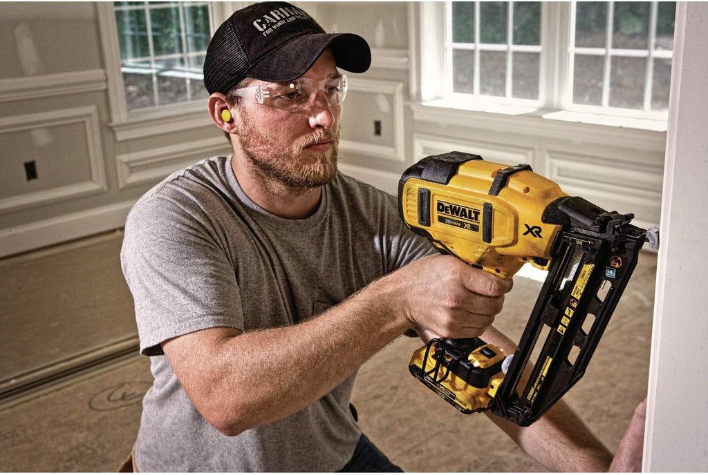 Angled 16GA Finish Nailer R8481