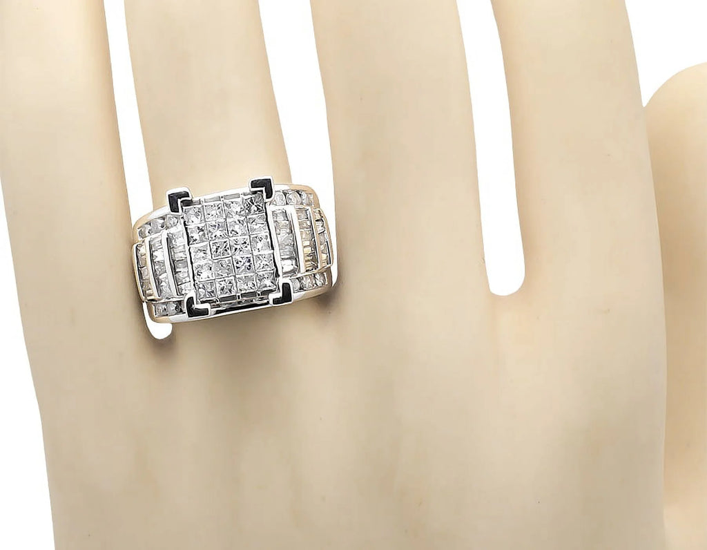 10k White Gold Princess Cut Cluster Engagement Ring E2019