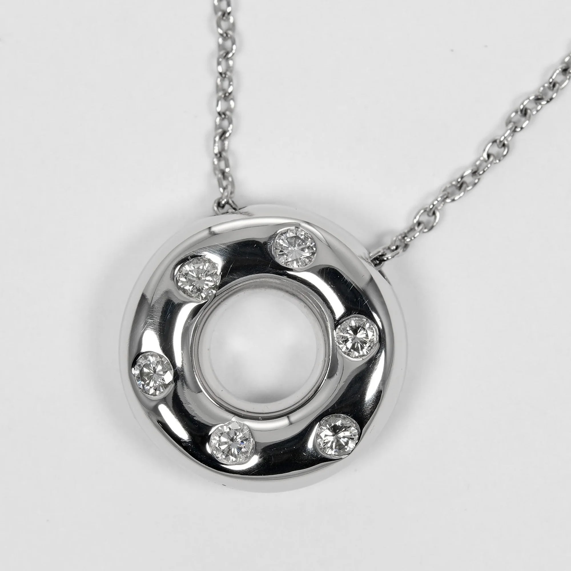 Platinum Diamond Circle Necklace L99636