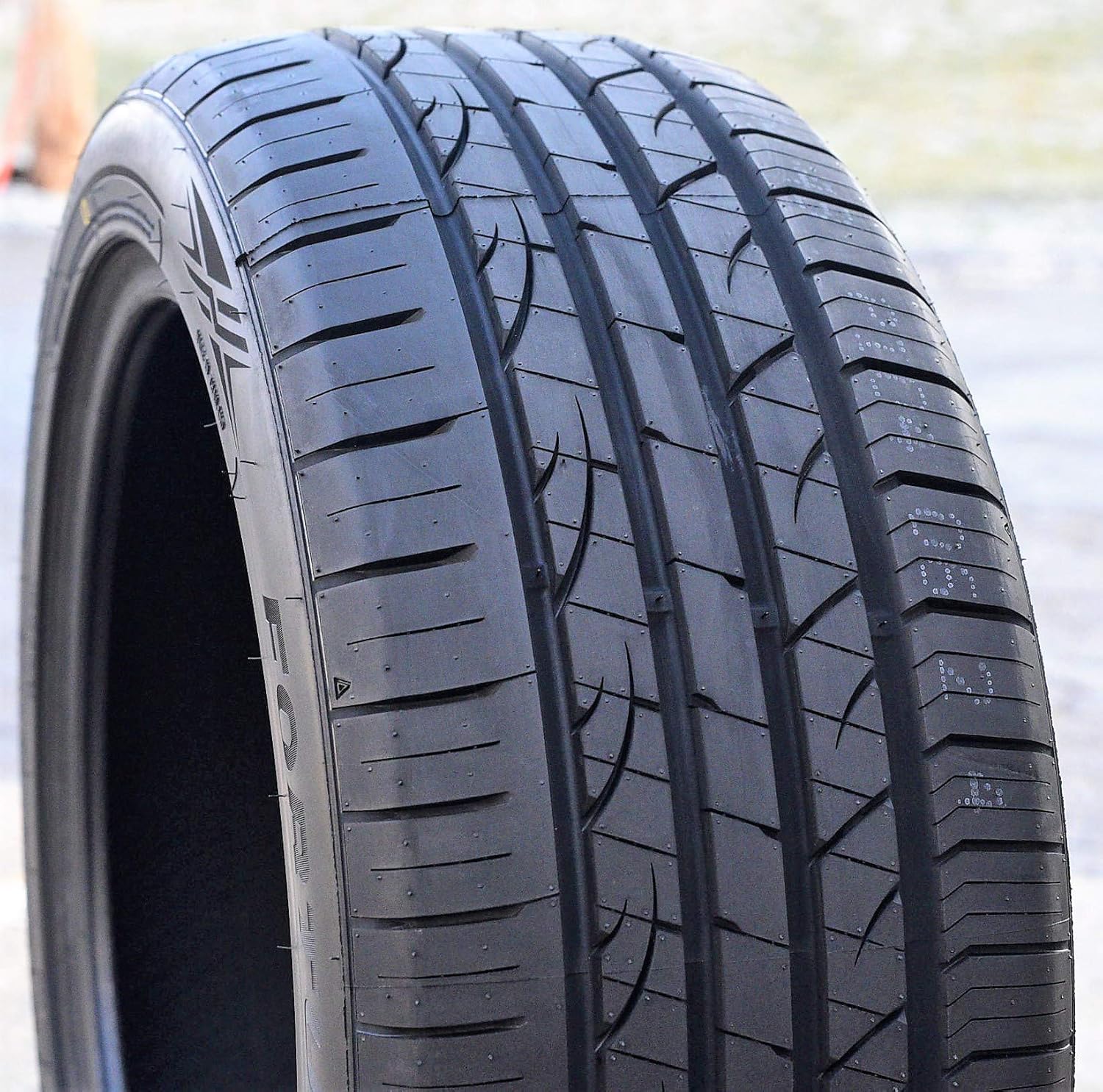 235/40R18 95Y XL 4-Ply BSW Radial Tire M9270