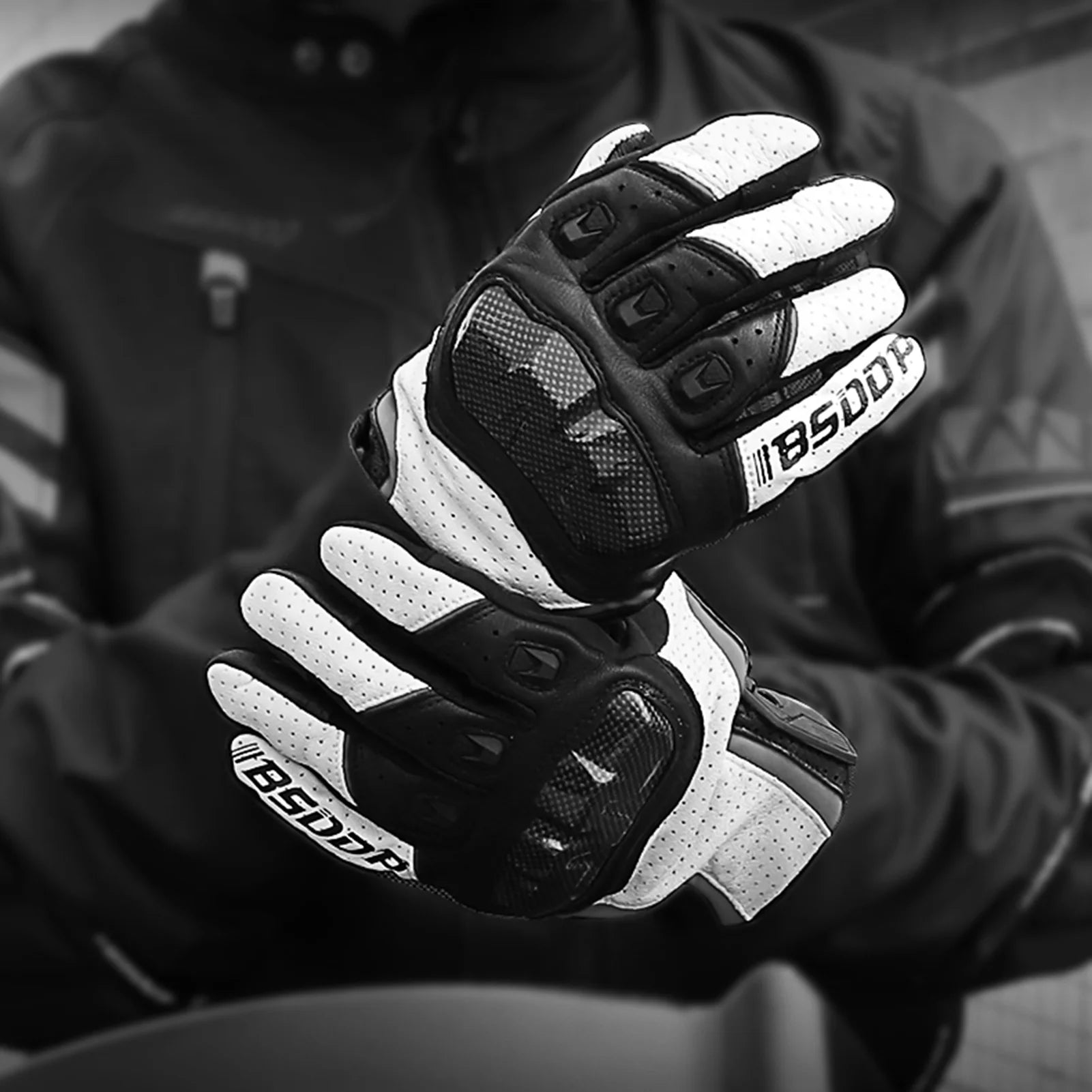 Motorcycle Gloves with Carbon Fiber Protective Hard Knuckles U6274