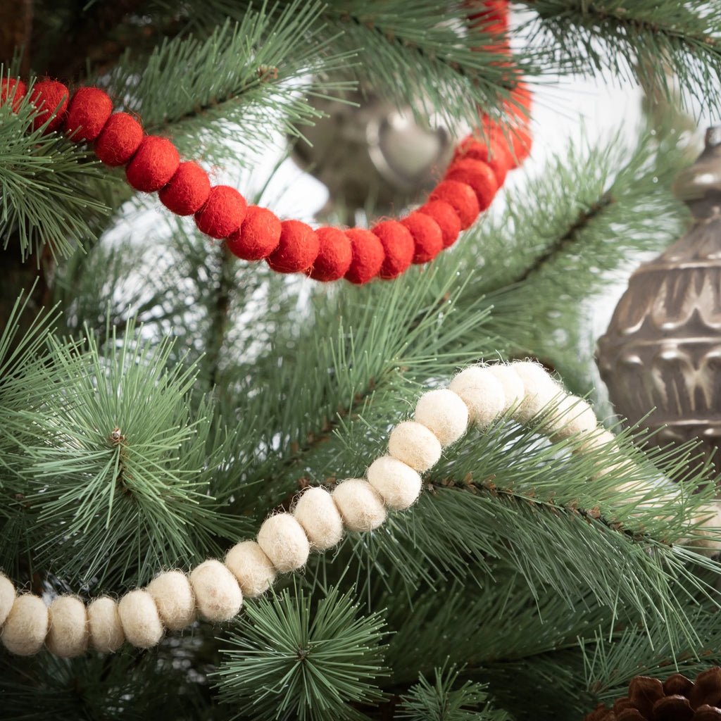 Natural 70"H Wool Ball Garland Y418