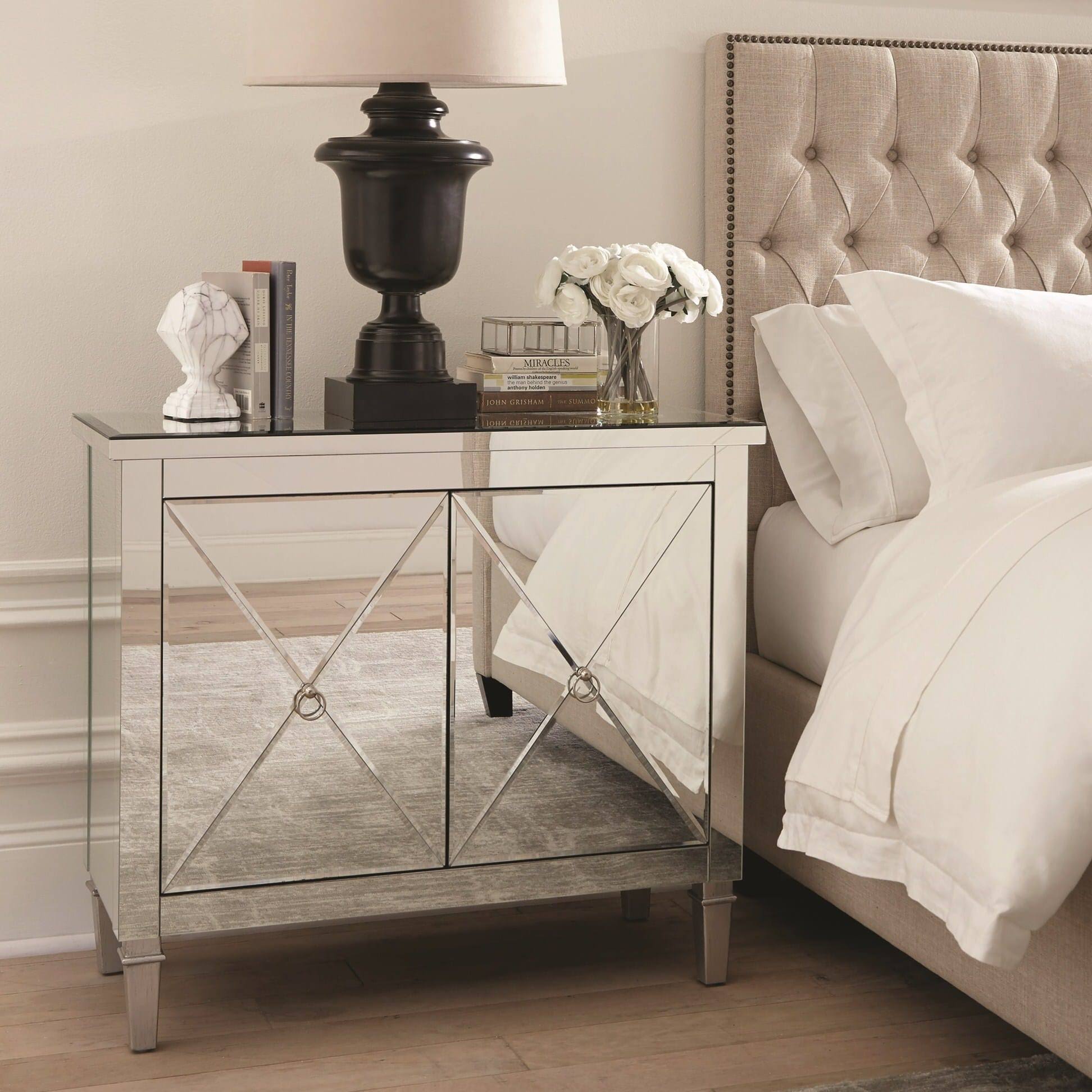 Accent Cabinet M486